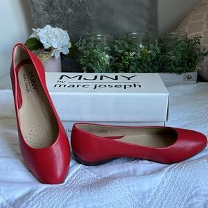 BNIB red flat by Marc Joseph